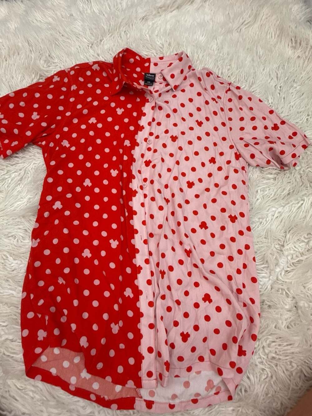 Her Universe XS  Disney Minnie Mouse Polka Dot Split Button-Up Shirt